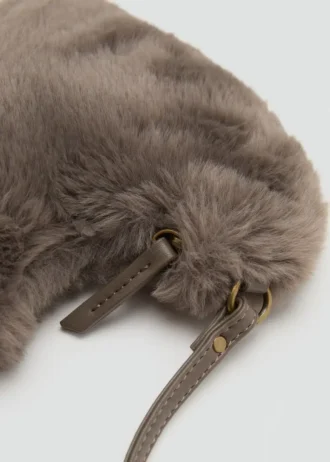 Sac à main en fausse fourrure en forme de cœur