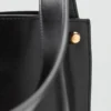Sac seau avec détails métalliques Sac seau avec détails métalliques