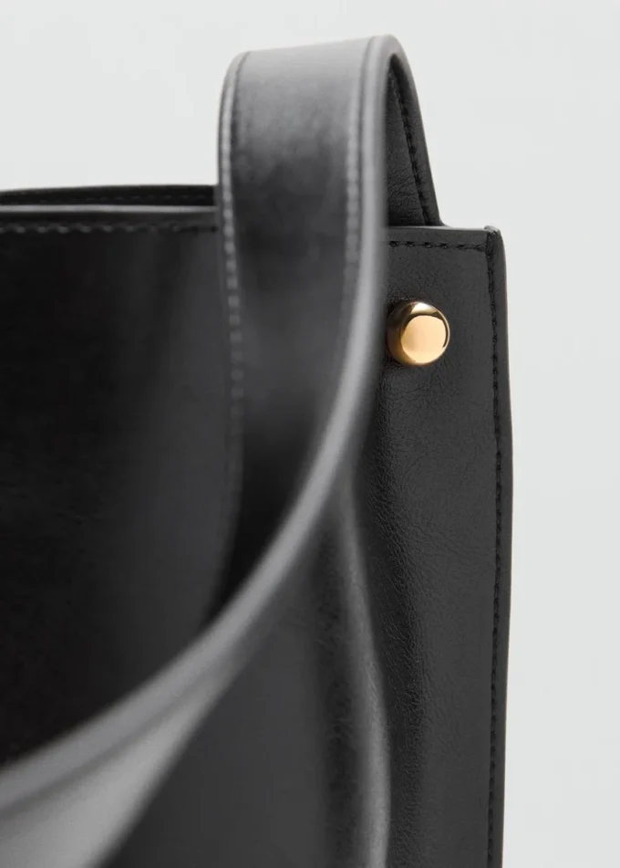 Sac seau avec détails métalliques Sac seau avec détails métalliques