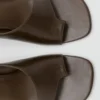 Sandales asymétriques en cuir Sandales asymétriques en cuir