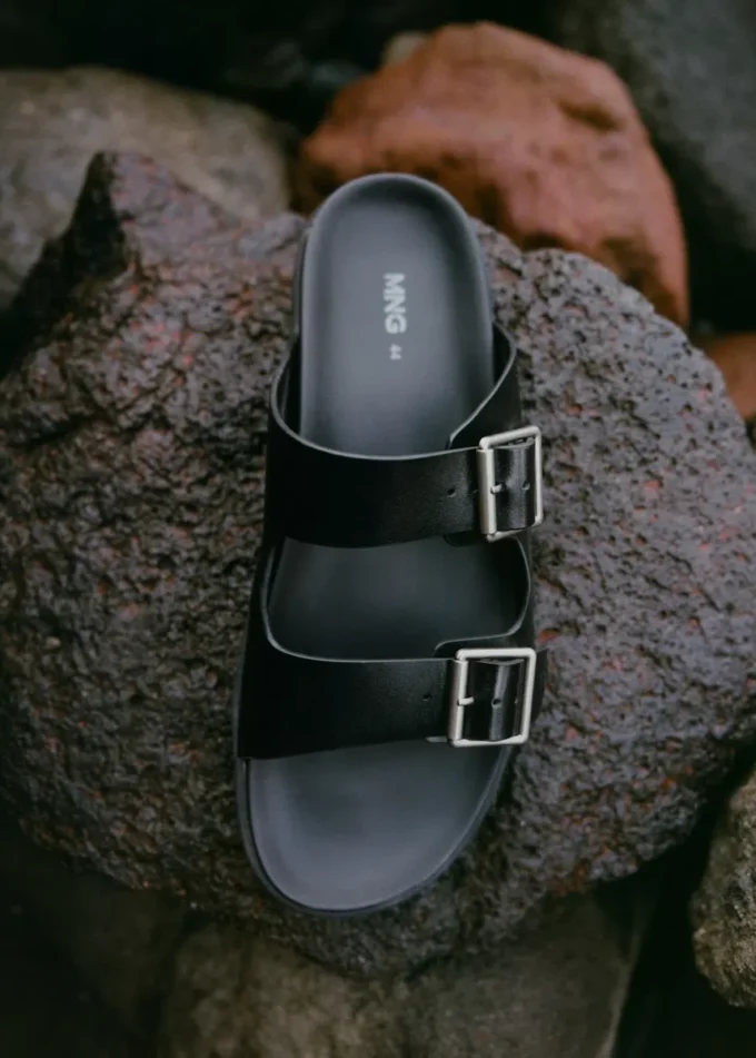 Sandales en cuir à boucles