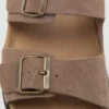 Sandales en cuir à boucles
