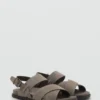 Sandales en cuir croisées avec boucle