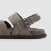 Sandales en cuir croisées avec boucle