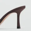 Sandales à talons avec bride en strass