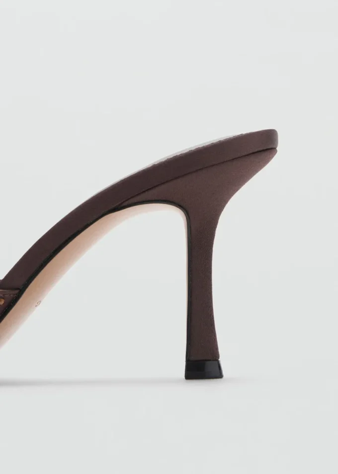Sandales à talons avec bride en strass