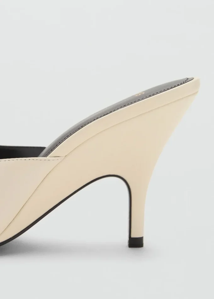 Sandales à talons en cuir avec lanières croisées Sandales à talons en cuir avec lanières croisées