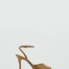 Sandales à talons et bride à la cheville