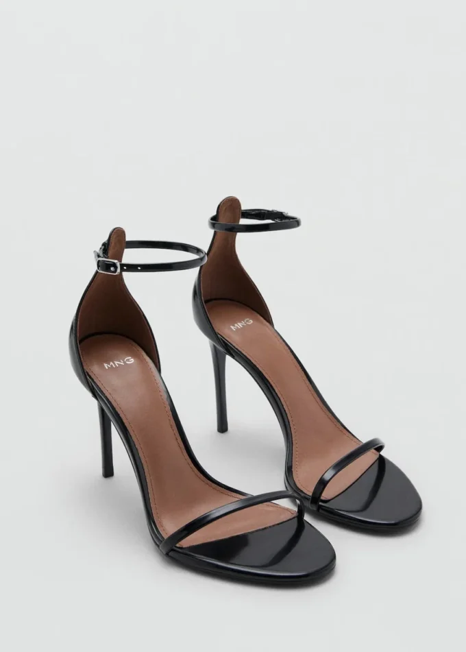 Sandales à talons et lanières