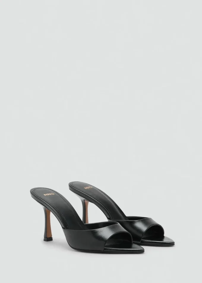Sandales à talons pointus