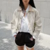 Short avec bordure contrastée Short avec bordure contrastée