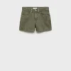Short avec détails de coutures