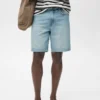 Short en denim coupe classique