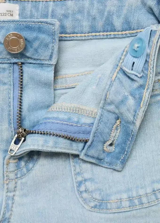 Short en denim coupe droite Short en denim coupe droite