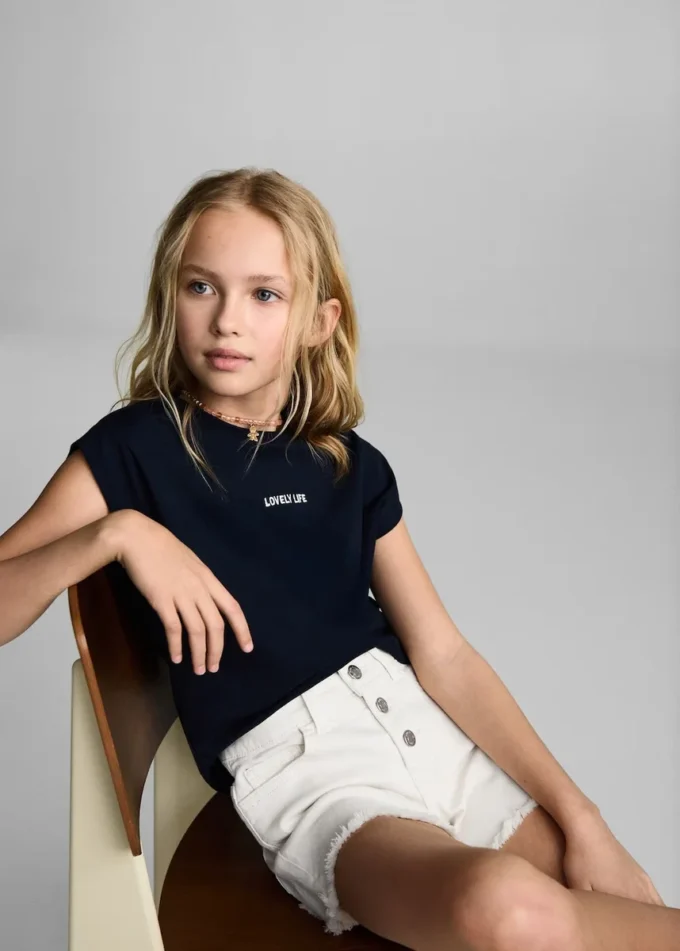 Short en denim à ourlet effiloché Short en denim à ourlet effiloché
