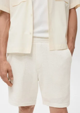 Short en maille structurée