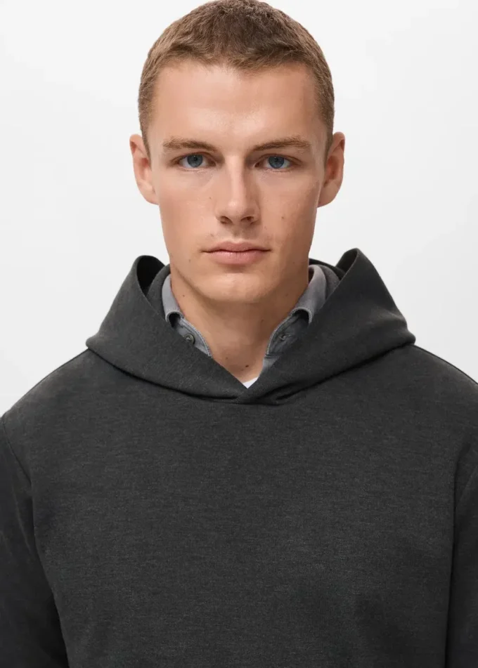Sweat à capuche coupe classique