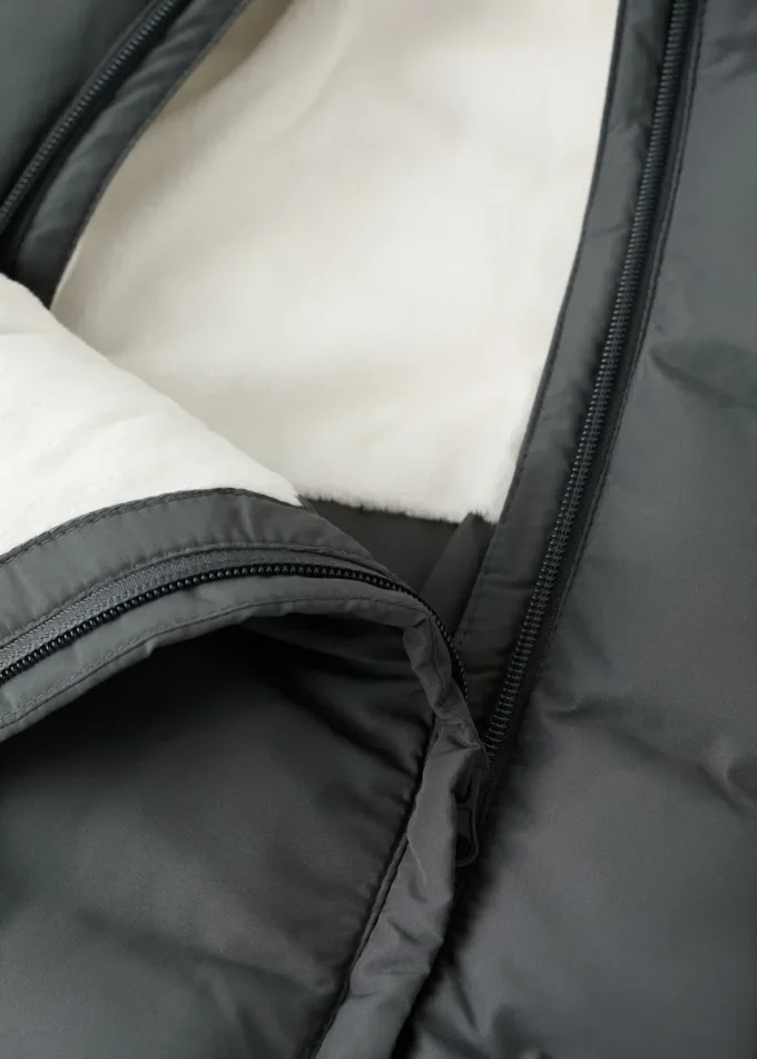 Sweat à capuche matelassé avec capuche en fourrure