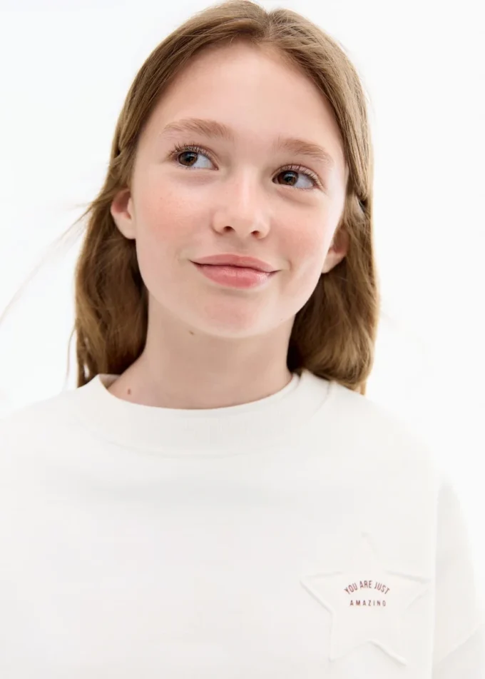 Sweat-shirt avec étoile brodée