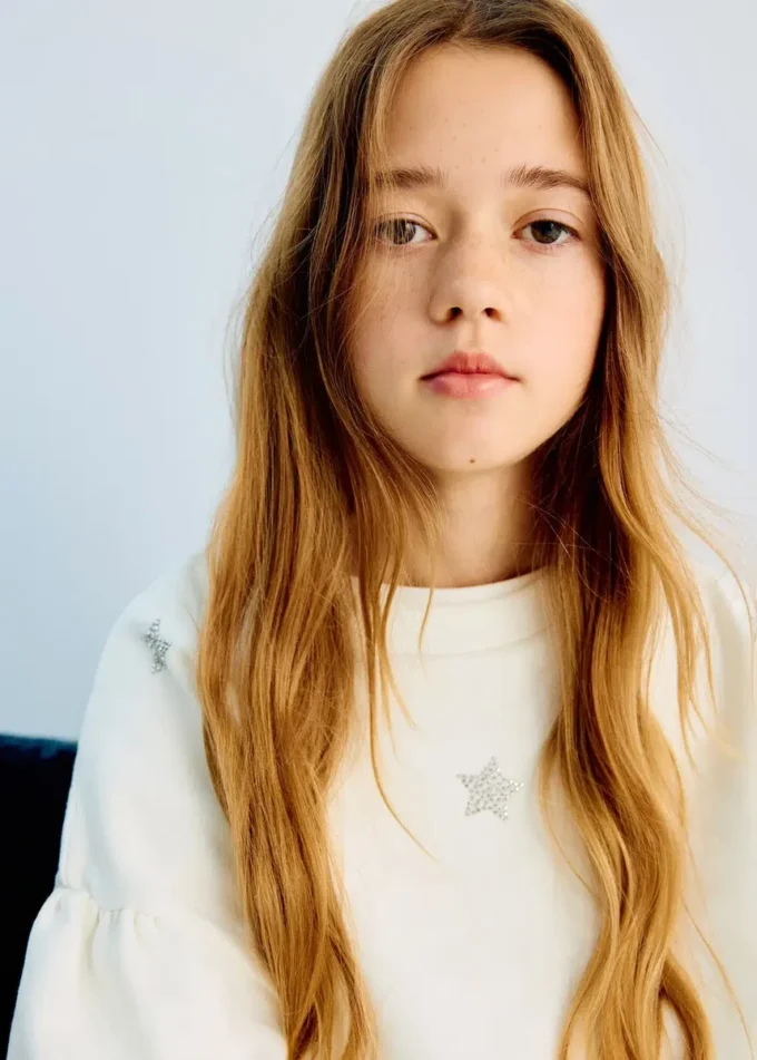 Sweat-shirt avec étoiles en strass Sweat-shirt avec étoiles en strass