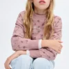 Sweat-shirt brodé à motif floral