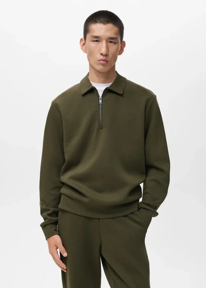 Sweat-shirt à col zippé et coupe classique