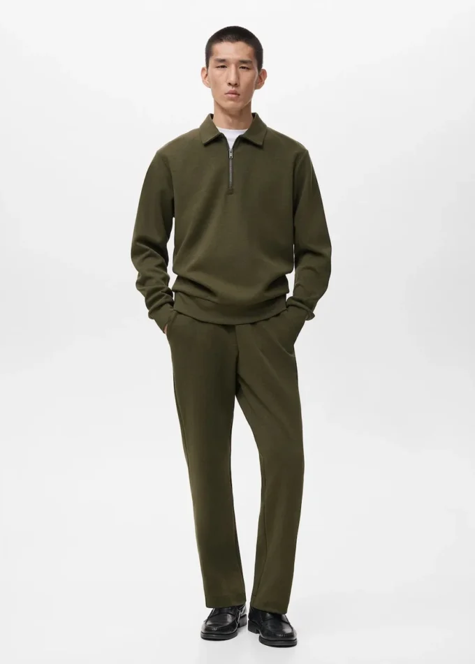 Sweat-shirt à col zippé et coupe classique