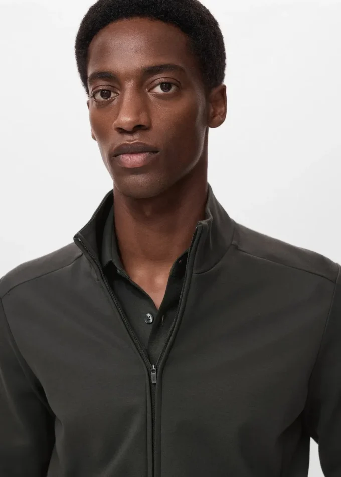 Sweat-shirt technique coupe classique