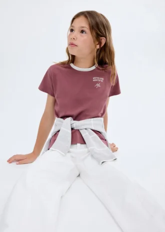 T-shirt avec col contrasté brodé