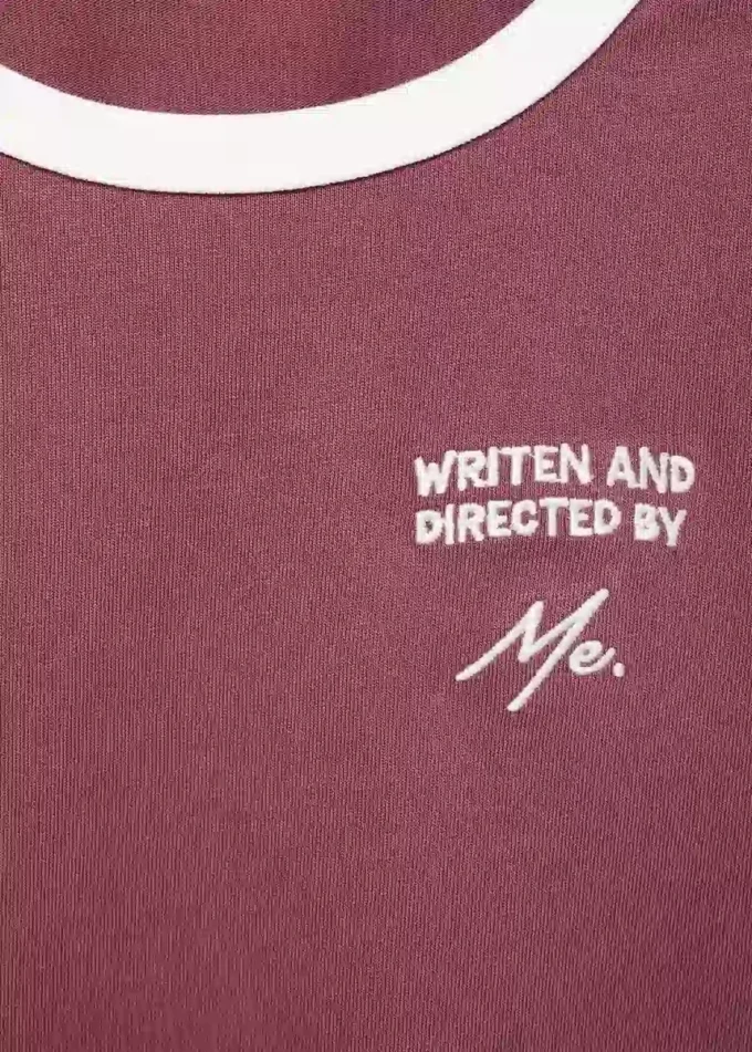 T-shirt avec col contrasté brodé