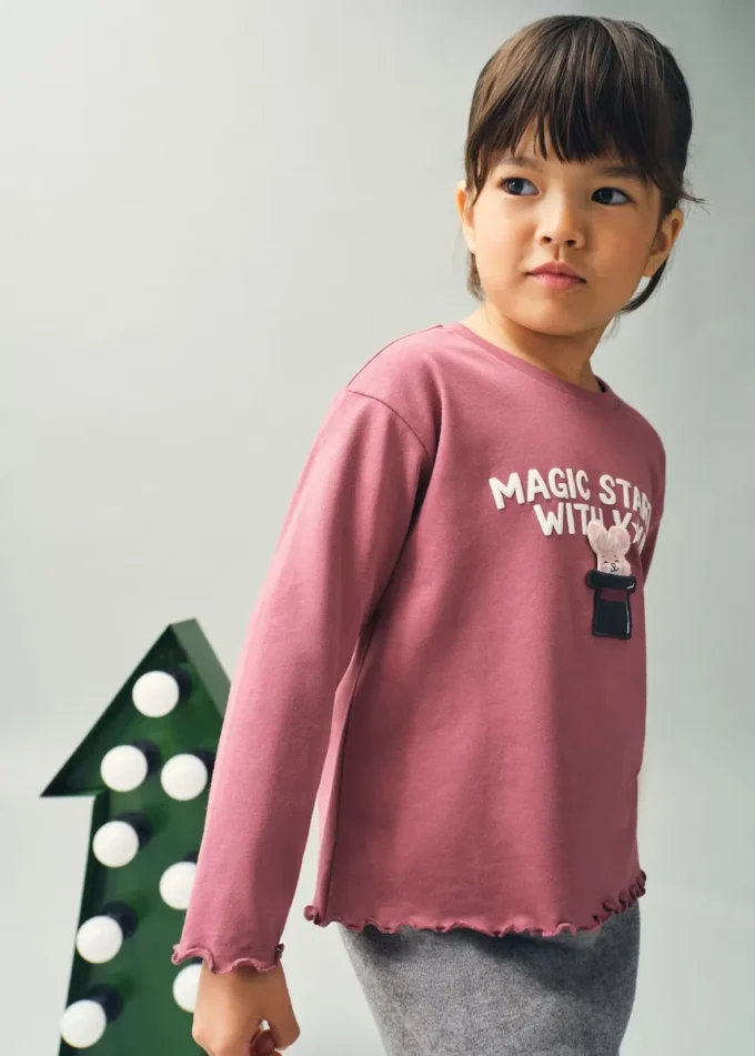 T-shirt brodé texturé