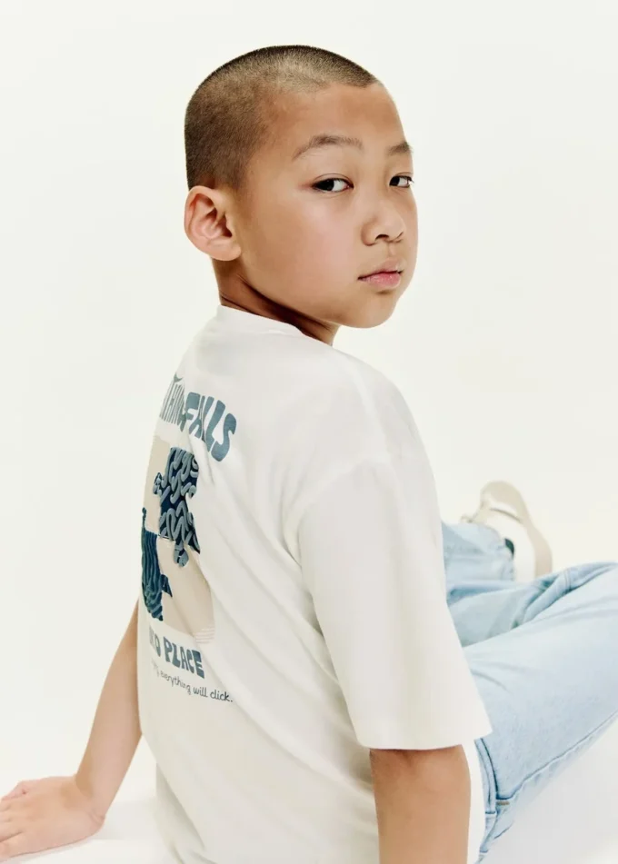T-shirt brodé texturé