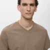 T-shirt à col en V