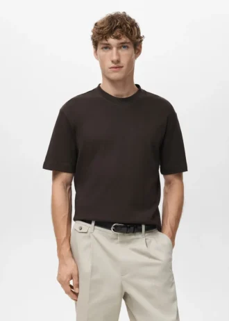 T-shirt de poids moyen et coupe classique