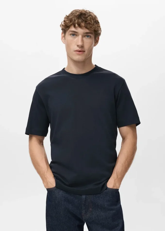 T-shirt de poids moyen et coupe classique