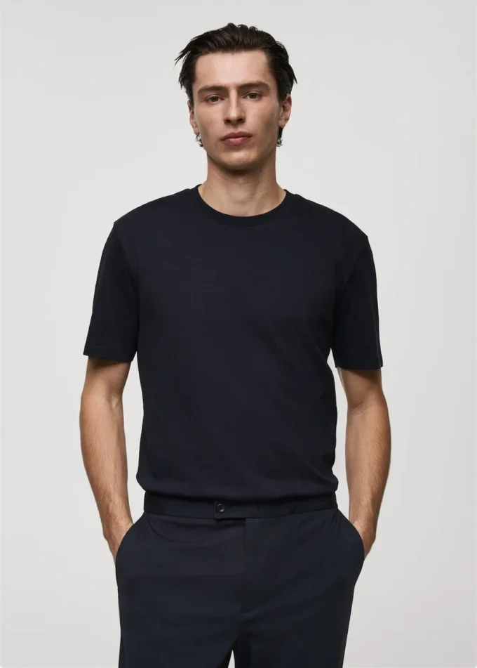 T-shirt de poids moyen et coupe classique