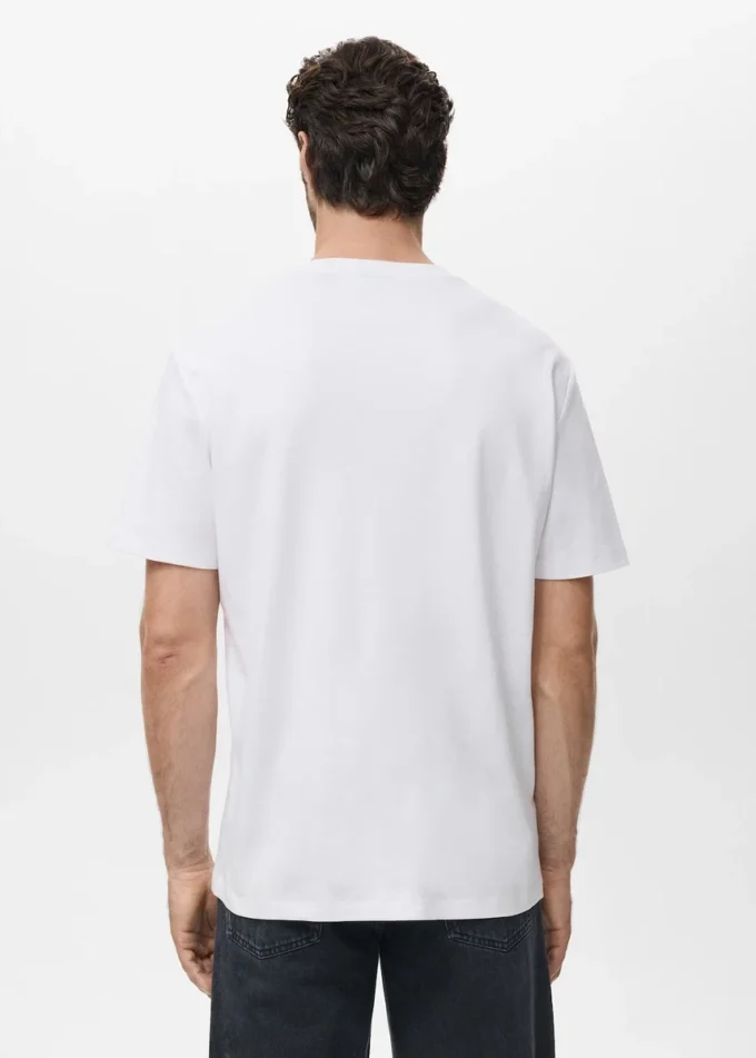 T-shirt de poids moyen et coupe classique