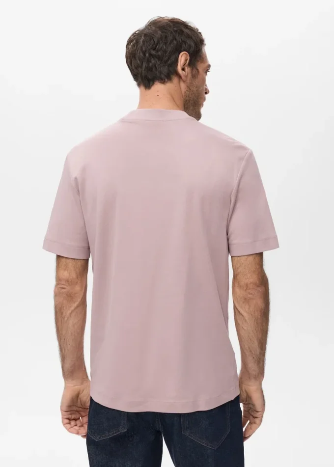 T-shirt de poids moyen et coupe classique