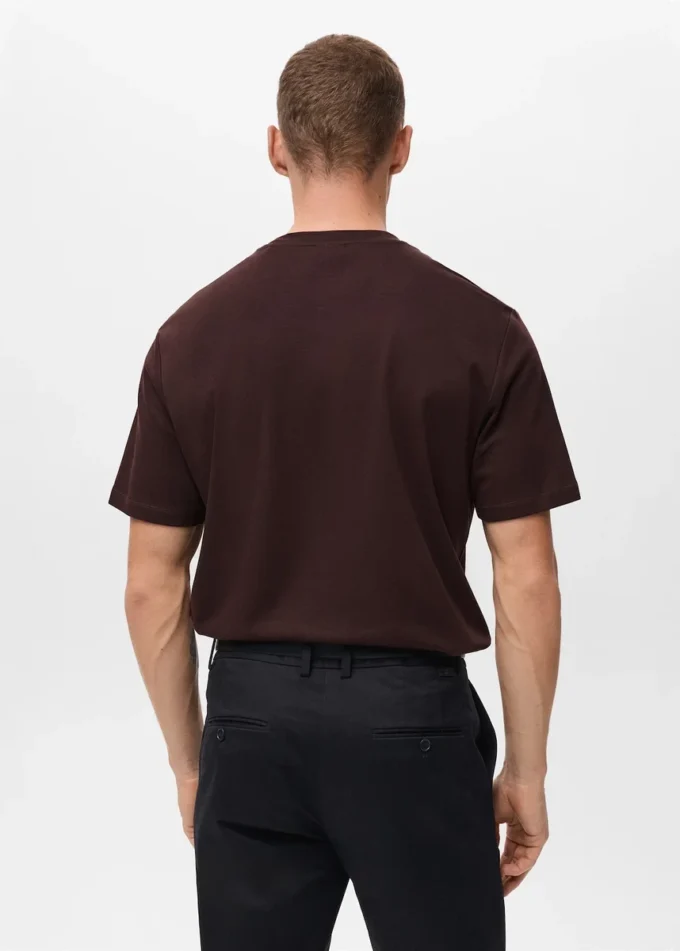 T-shirt de poids moyen et coupe classique