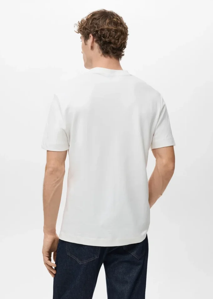T-shirt de poids moyen et coupe classique