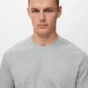 T-shirt de poids moyen et coupe classique