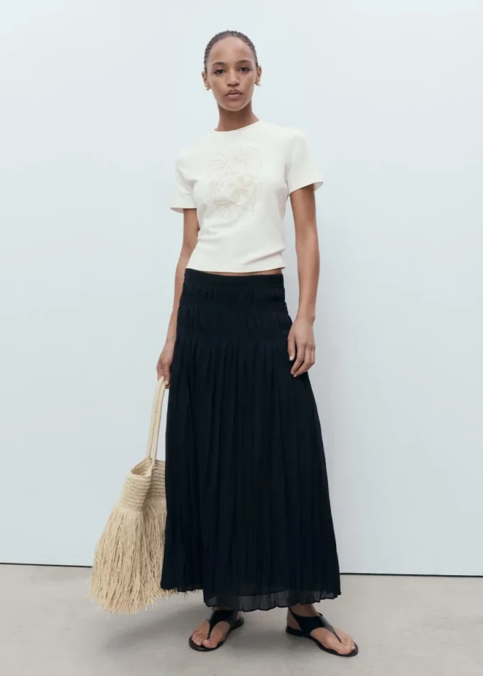 T-shirt en coton brodé de fleurs