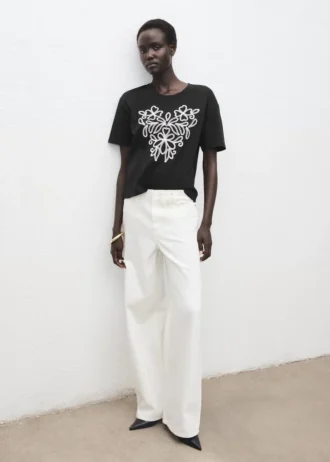 T-shirt en coton brodé de fleurs
