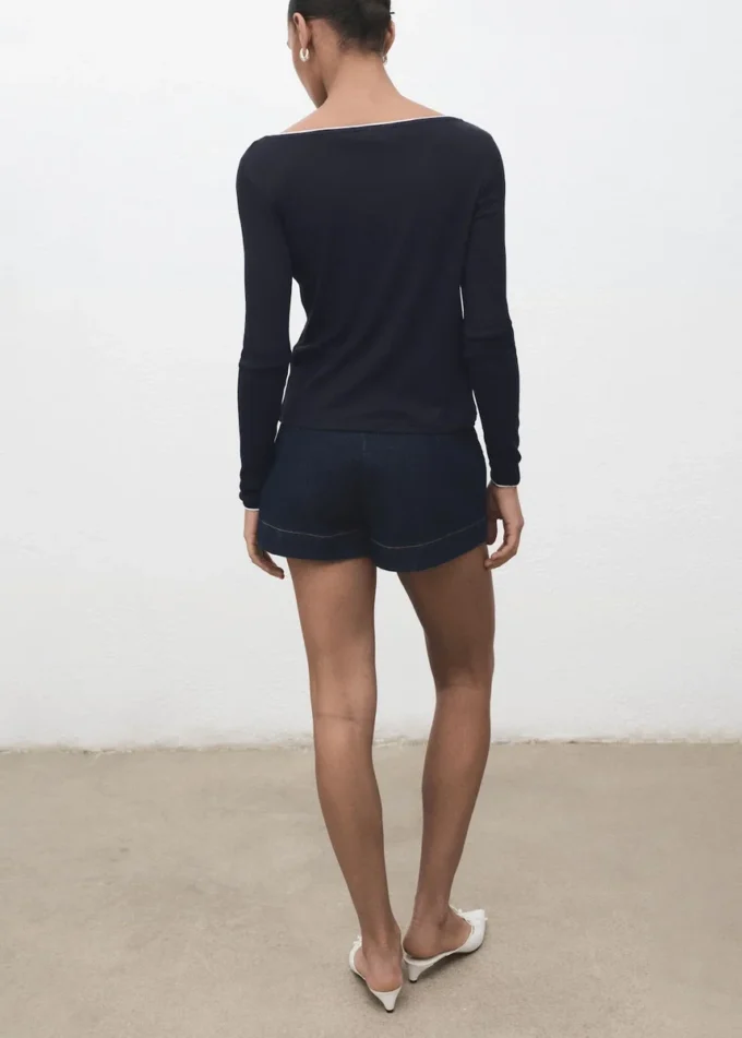 T-shirt en tissu combiné à col en V