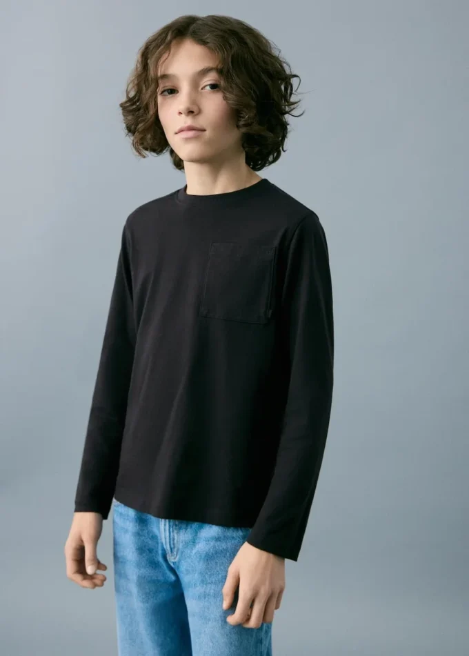 T-shirt à manches longues avec poche