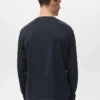T-shirt à manches longues et coupe classique