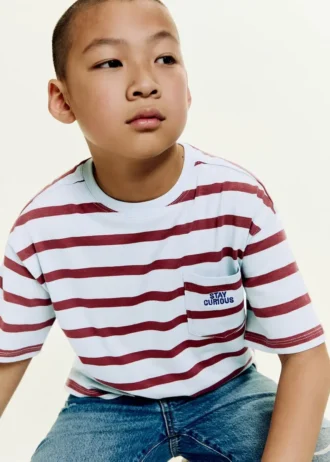 T-shirt rayé avec détails brodés