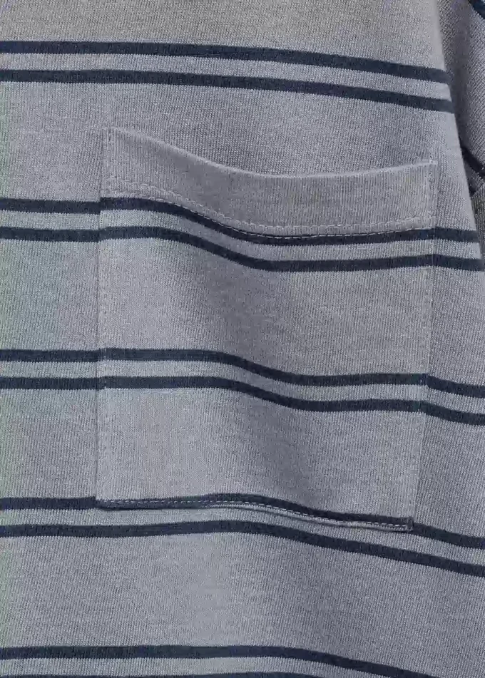 T-shirt rayé à poche poitrine
