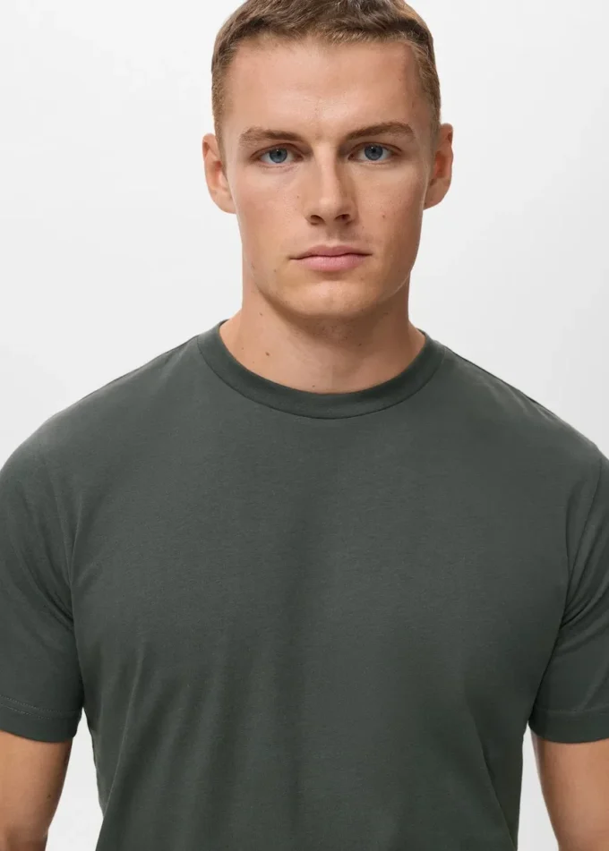 T-shirt slim fit 100 % coton