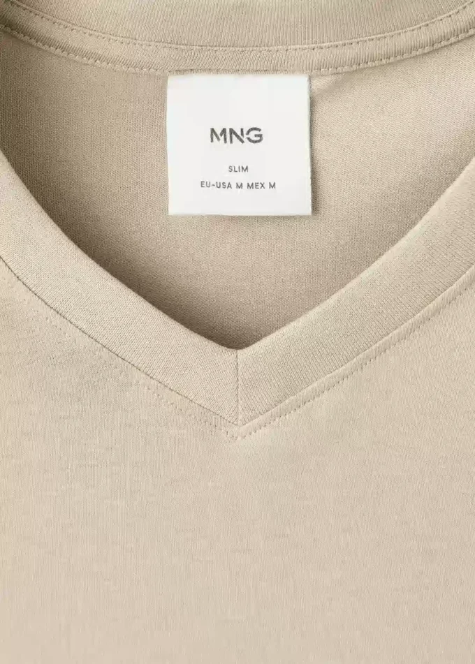 T-shirt slim fit à col en V 100 % coton